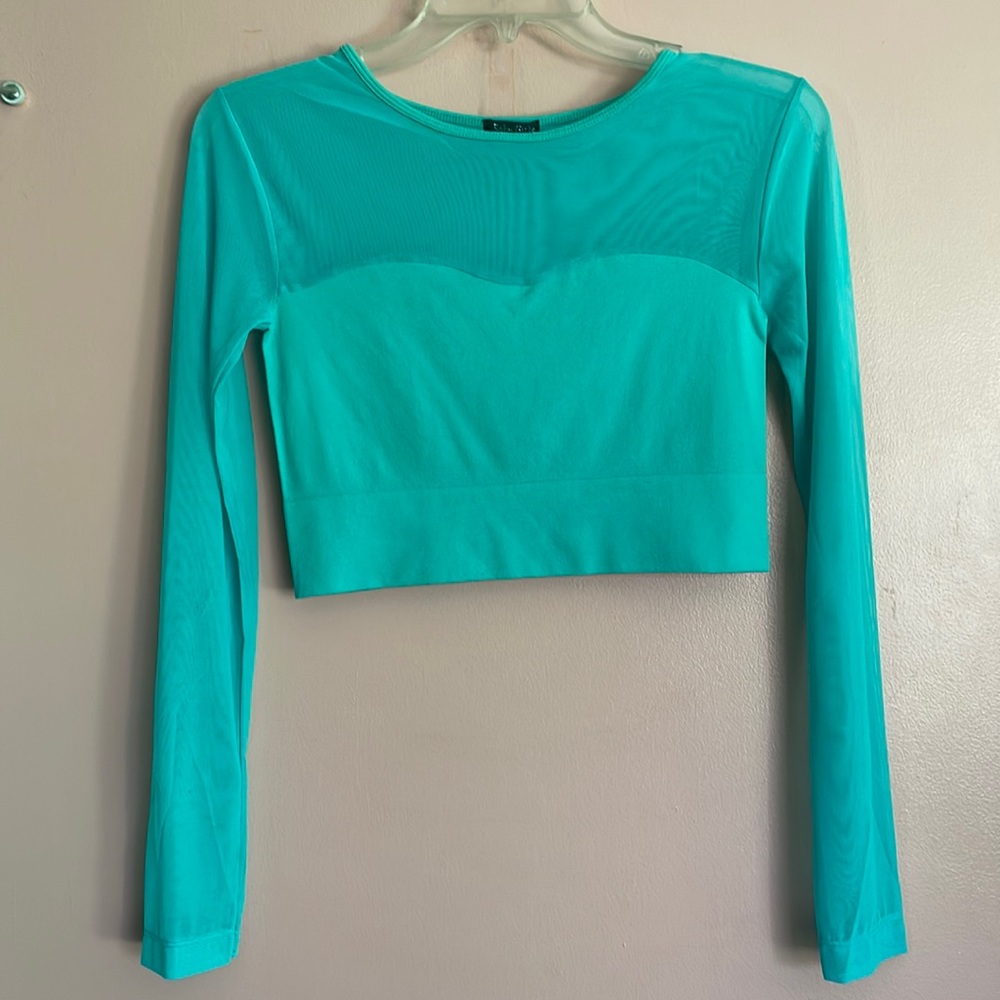 Blue mesh lined long sleeve crop top